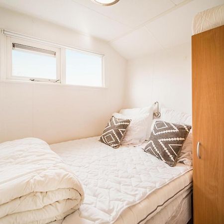 3 Bedroom Pet Friendly Home In Tzummarum Exterior photo